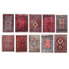 <p>Lote com 10 tapetes Orientais manufatura manual - medindo 83 x 60 cm, 96 x 64, 120 x 80 cm, 83 x 60 cm, 73 x 50 cm, 64 x 46 cm, 87 x 62 cm, 94 x 64 cm, 79 x 60 cm e 92 x 68cm.</p>