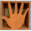 <p>Irmãos Campana, Cobongo, Tijolo argila, 25x25, Peça é executada em homenagem às vitimas de Mariana</p>