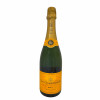 <p>Produtor: Veuve Clicquot Ponsardin<br>Rótulo: Champagne Brut. NV<br>País: França<br>Tipo: ESPUMANTE<br>Doçura: SECO<br>Volume(ml): 750<br>Quantidade de garrafas: 1</p>