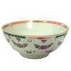 <p>Bowl em porcelana Cia das Índias, decoração Família Rosa. China, Qing, Jiaqing, cerca de 1800. Apresenta fio de cabelo. 9 x 20 cm.</p>