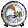 <p>Prato em porcelana Cia das Índias, decoração Família Rosa. China, Qing, Qianlong (1735 – 1796). Apresenta Restauro. 23 cm.</p>