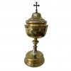 <p>Ambula em prata com vermeil batida, repuxada, cinzelada e contrastada. Portugal, século XVIII/XIX. 30 cm.</p>