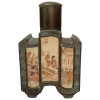 <p>Antigo porta chá com sua tampa em ferro e ao centro pinturas orientais. China, início do século XX. 18 x 11 x 6 cm.</p>
