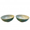 <p>Par de bowls em porcelana policromada. Apresenta marcas no verso. China, século XIX. 7 x 17 cm. Um apresenta restauro.</p>