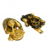 <p>Dois netsukes. Japão, século XIX/ XX 4 cm.</p>