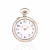 <p>Georges Roskopf - Relógio de Bolso, caixa de metal prateado. Cerca de 43mm de diâmetro. Movimento com corda e ajuste pela coroa (pin-set). Mostrador de porcelana. <em>Observação: os relógios são peças antigas destinadas a fins de colecionismo. Não é garantido o funcionamento, considerando o tempo de fabricação e o caráter histórico das peças. </em></p>