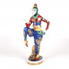 <p>CONSTANTIN HOLZER-DEFANTI – “Koreanischer Tanz” (Dança Coreana), ca. 1919. Elegante escultura em porcelana policromada e dourada, desenhada por Constantin Holzer-Defanti (1878–1938) para a manufatura Rosenthal, Selb, Baviera, cerca de 1920. A peça representa uma figura feminina em trajes orientais, em plena dança, apoiando-se delicadamente sobre uma pequena pagoda. Contêm uma pequena lasca nos dedos. Dimensões: Altura 45 cm</p>