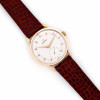 <p>Omega circa 1954 - Caixa de metal com acabamento em ouro rosa. Cerca de 35mm de diâmetro. Movimento a corda manual (cal.266). Visor de acrílico. Caixa, coroa, movimento e mostrador assinados. Fabricado na Suíça. Ref.2706-5/nº14578015.</p>
