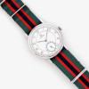 <p>Omega circa 1964 - Caixa de aço. Cerca de 34,5mm de diâmetro. Movimento a corda manual (cal.30T2-PO). Visor de acrílico. Caixa, coroa, movimento e mostrador assinados. Fabricado na Suíça. Ref.131.002-64-SC/nº11346365.</p>