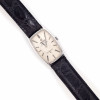 <p>Omega Constellation Chronometer circa 1968 - Caixa de aço. Cerca de 39x24mm. Movimento automático (cal.671). Visor de acrílico. Caixa, coroa, movimento e mostrador assinados. Fabricado na Suíça. Ref.153.029/nº27469540.</p>