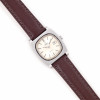 <p>Omega circa 1973 - Caixa de aço. Cerca de 33x26,5mm. Movimento automático com data (cal.684). Visor de acrílico. Caixa, coroa, movimento e mostrador assinados. Fabricado na Suíça. Ref.566.0047/nº37574573</p>