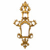 <p>ESPELHO CORNUCOPIA VENESIANO.<br />SEC XVIII - XIX <br />BRUNIDO A FOLHA DE FINO OURO<br />MEDIDAS DA MOLDURA: 100 X 51 X 3 CM<br /><br />Excelente espelho de parede rococ&oacute;, It&aacute;lia, provavelmente Veneza, dos meados do s&eacute;culo XVIII ao XIX. Moldura vazada altamente din&acirc;mica, feita de madeira entalhada e dourada, desenvolvida a partir de elementos rococ&oacute;s, conchas, p&aacute;ssaros, flores, volutas e motivos florais. Painel central de espelho antigo que lembra cartelas her&aacute;ldicas. Moldura &eacute; coroada por uma reserva vazada em rococ&oacute;, montada sobre volutas.</p>