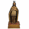 <p>SAINT LOUIS- S&Atilde;O LUIS IX - REI DE FRAN&Ccedil;A.<br />Imagem de fatura erudita, em madeira lavrada e policromada.Olhos de vidro, azuis, fitando o alto em express&atilde;o piedosa, boca entreaberta, dentes. Capa azul Flor de Lis, ....sobrepeliz, (Tos&atilde;o de Ouro)<br />MEDIDAS: 36 X 16 X 13 CM<br /><br /><br /><br />HIST&Oacute;RICO: Quando, em 1248, Lu&iacute;s IX partiu para libertar a Terra Santa das m&atilde;os dos Turcos, A s&eacute;tima Cruzada, embarcou com sua esposa, Margarida de Proven&ccedil;a, mas foi preso. Quando foi solto, voltou para o seu reino, onde come&ccedil;ou a fazer grandes reformas, entre as quais, de modo particular, a proibi&ccedil;&atilde;o do duelo judici&aacute;rio &ndash; ou &ldquo;duelo de Deus&rdquo;.<br /><br />Fundou hospitais e mosteiros e realizou seu grande projeto: construir a &ldquo;Saint-Chapelle&rdquo;, um santu&aacute;rio de luzes e vidros coloridos, destinado a custodiar as rel&iacute;quias, sobretudo a coroa de espinhos de Jesus, que as havia adquirido do imperador de Constantinopla. Deu &agrave; sua irm&atilde;, a beata Isabel, as terras de Longchamp, para que fosse constru&iacute;da uma abadia para as Irm&atilde;s de Santa Clara.<br /><br />N&atilde;o foi uma novidade para ningu&eacute;m que seu processo de Canoniza&ccedil;&atilde;o tenha come&ccedil;ado apenas dois anos depois da sua morte, considerando os milagres e as curas que partiam da sua sepultura. Em 1297, ao t&eacute;rmino de longos estudos, o Papa Bonif&aacute;cio VIII inseriu Lu&iacute;s IX na lista dos Santos da Igreja Cat&oacute;lica.<br /><br />Dia 25 de agosto, anivers&aacute;rio da sua morte, tornou-se a sua festa can&ocirc;nica. O Rei da Fran&ccedil;a foi um dos primeiros leigos a ser canonizado.<br /><br /><br /></p>