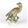 <p>Gerold & Co. Escultura em porcelana alemã representando Falcão. 27 cm alt.</p>