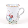 <p>Caneca em porcelana esmaltada da Cia das Índias período Qialong, China Séc XVIII - 13 cm alt. 10 cm diâm.</p>
