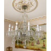 <p>Lustre em cristal lapidado, medindo 115 cm de alt. e 80 cm de di&acirc;m. A retirada deste lote, bem como o transporte, &eacute; de inteira responsabilidade do comprador.</p>