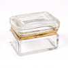 <p>Delicada caixa em cristal lapidado com detalhes em dourado - 8 x 11 x 8 cm. Europa Séc. XIX.</p> <p>Delicada caixa em cristal lapidado com detalhes em dourado - 8 x 11 x 8 cm. Europa Séc. XIX.</p>