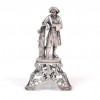 <p>Paliteiro em prata de lei contrastada representando figura de nobre sobre pedestal, contraste P coroa. Portugal Sec. XIX 20 cm alt.</p> <p>Paliteiro em prata de lei contrastada representando figura de nobre sobre pedestal, contraste P coroa. Portugal Sec. XIX 20 cm alt.</p>