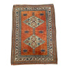 <p>Tapete oriental, manufatura manual. 180 x 130 cm.</p>