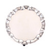 <p>Porta cartão em prata de lei inglesa, com contraste e marca do prateiro F.C. Richards, com borda recortada, e pés em forma de voluta. 15 cm diâm.</p> <p>Porta cartão em prata de lei inglesa, com contraste e marca do prateiro F.C. Richards, com borda recortada, e pés em forma de voluta. 15 cm diâm.</p>