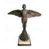 <p>Escultura em bronze cinzelado e patinado representando Ícaro esta alusiva à aviação, apoiada sobre base com efigie de Santos Dumont - O Pai da Aviação- 53 cm alt. Brasil Sec XX</p>