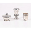 <p>Lote com 3 peças em prata de lei</p> <p>Lote com 3 peças em prata de lei</p>