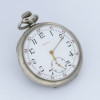 <p>Relógio de bolso Zenith - Suiça, século XX. Relógio de bolso, também conhecido como de algibeira, à corda . Formato circular, caixa metálica, mostrador esmaltado de branco com marcador de segundos e números em algarismos árabicos em duas cores, preto AM (ante meridiem) e vermelho PM (Post meridiem). Inscrições: Internamente, em seu reverso, logomarca do fabricante Zenith / Grand Prix Paris e, em sua tampa, também internamente, Metal blanc / garanti / numeração parcialmente legível; 4,6 cm de diâmetro e 6,1 cm com anel de sustentação de corrente. Funcionando. Apresenta pequeno trincado no mostrador, no entorno dos números 4 e 16.</p>