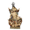 <p>Pietá. Santo do Pau Oco - Brasil, século XVIII. Pietá. Santo do Pau Oco. Imagem de madeira esculpida policrômica, com discreta douração, representando Jesus Morto com o corpo à direita, nos braços da Virgem Maria coberta com manto; esgrafitos, bom panejamento, sobre base vazada com anjos do purgatório, como se cariátides fossem. Na face posterior da base placa horizontal, removível, que encerra vão livre; 35 cm de altura. Acompanha coroa de prata.</p>