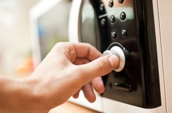 Tudo que você precisa saber sobre limpeza de micro-ondas