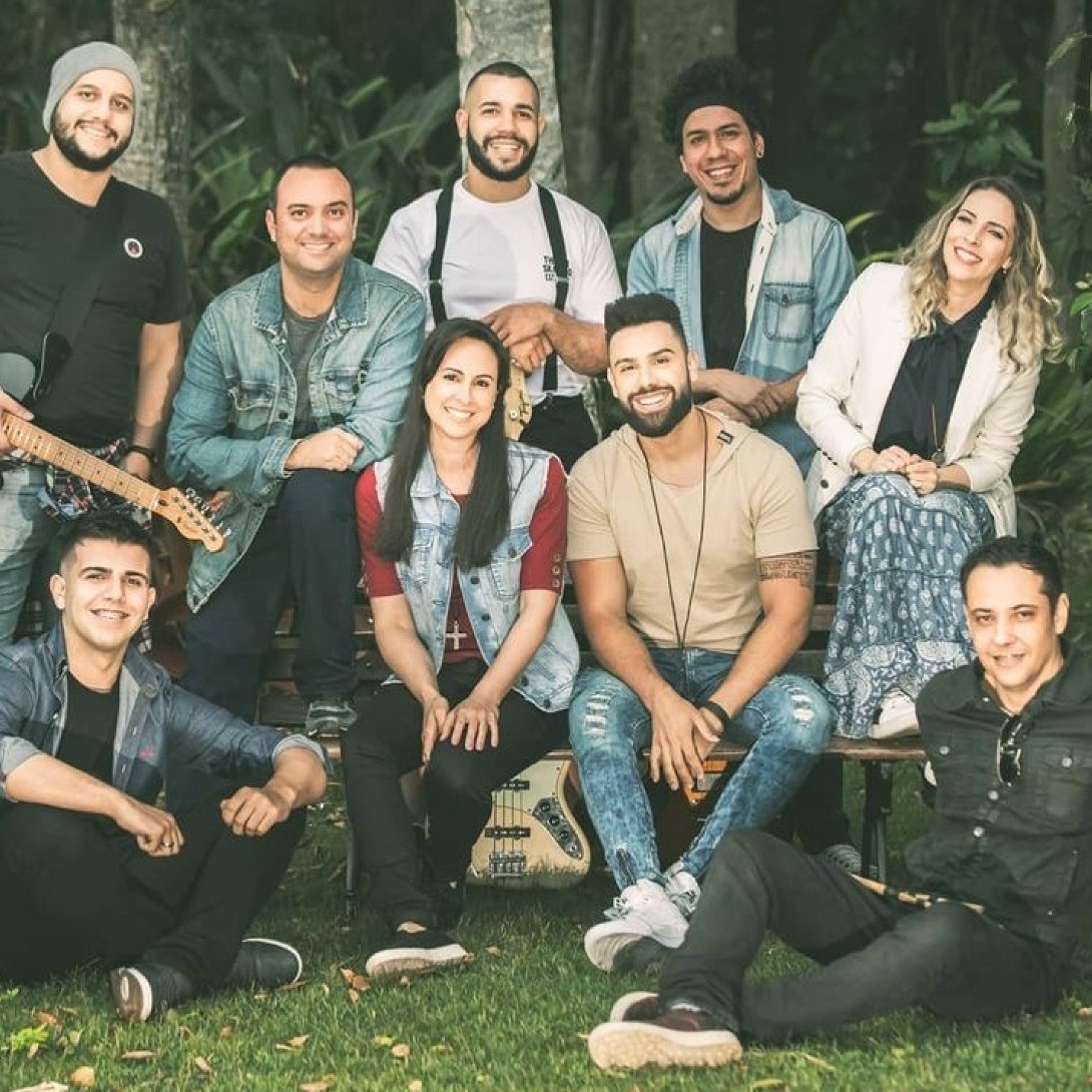 Divino Oleiro de Louvor
