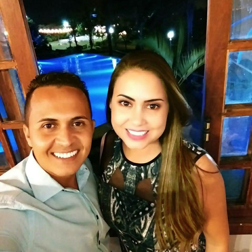 Thiago Bruno e Aline Aguiar