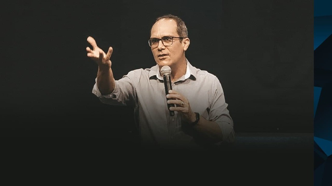 Ele ainda cura!