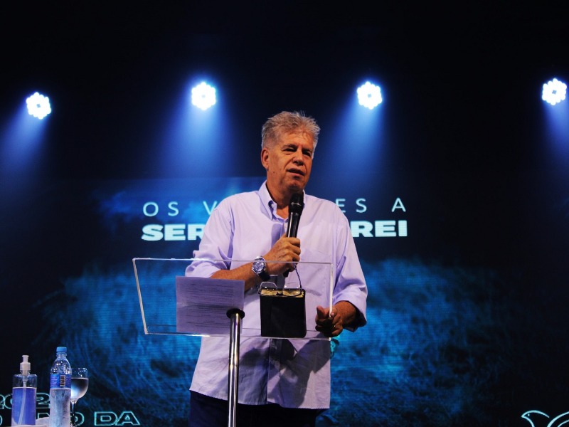O valente nunca abandona o campo de batalha