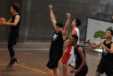 Colégio Estadual Andre Maurois se classifica para as quartas de final em sua primeira participação no basquete do Intercolegial