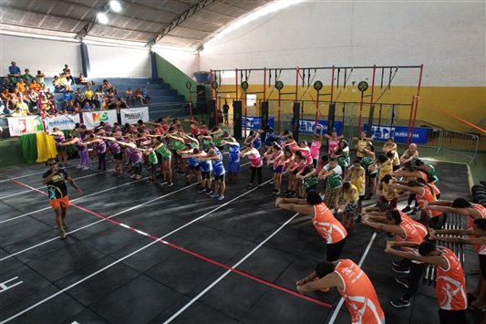 SAÚDE EM MOVIMENTO REÚNE JOVENS E ADULTOS EM MAIS UMA EDIÇÃO NO BARCAÇA CHALLENGE