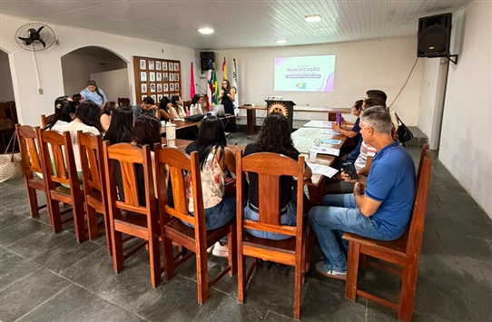 BUERAREMA CAPACITA PROFISSIONAIS DA ATENÇÃO BÁSICA PARA IMPLANTAÇÃO DO IMPLANON NA REDE MUNICIPAL DE SAÚDE