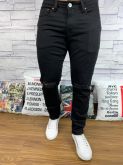 Calça Jeans Calvin Klein - Rasgada      Marca: Calvin Klein     REF. XCDS225