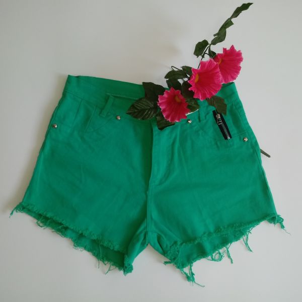 Short Hot Pants Cintura Alta. Levanta bumbum