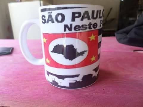 Caneca Neste Pais