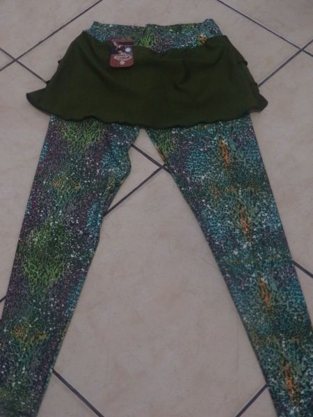 Legging c/ saia  babadinho  Emily Fitness