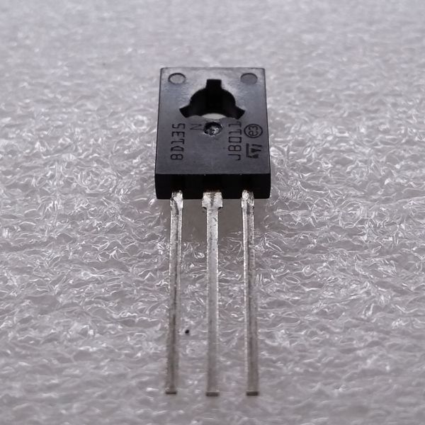 Transistor BD135