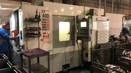 Centro de usinagem Usado horizontal HAAS EC-400-45DEG