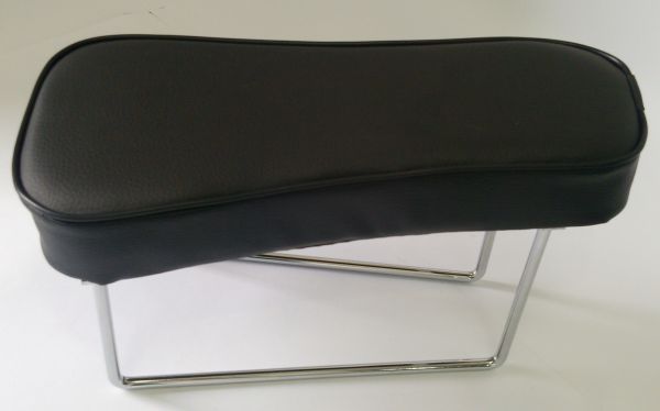 ASSENTO ENTRE BANCOS PRETO