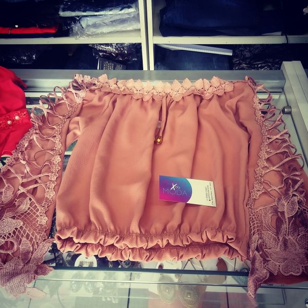 Ciganinha com detalhes em renda