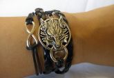 Pulseira de couro com pingente