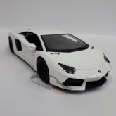 Miniatura Lamborghini Aventador Lp700-4 1:24 Maisto Branca