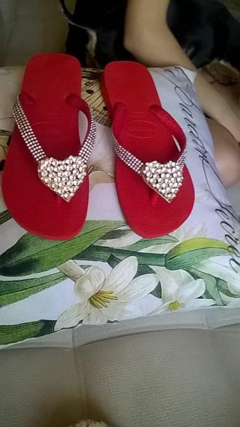 HAVAIANAS DECORADAS COM  PÉROLAS