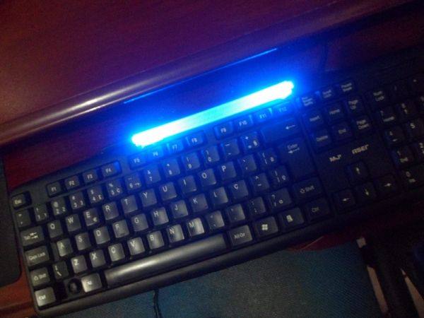 Barras com leds auto brilho e plugue de ponta