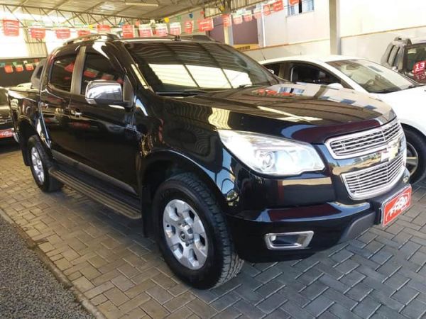 S10 LTZ 2.8 4X4 AUT DIESEL 2012/2013 PNEUS NOVOS!! IPVA 2020 PAGO