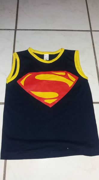 Camiseta Nova M para criança de 3 a 4 anos Super-Homem